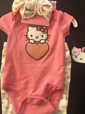 Hello Kitty Pink and Cream Heart Baby Bodysuit Set